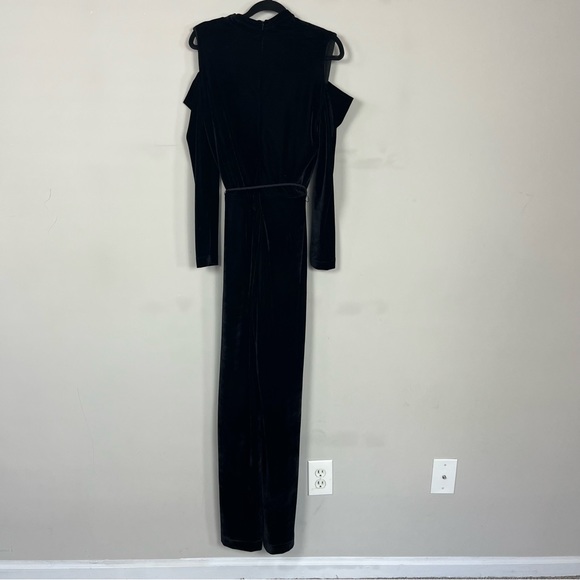 BOSTON PROPER VELVET COLD SHOULDER JUMPSUIT IN BLACK SIZE 8 ROPE BELT - Picture 13 of 15